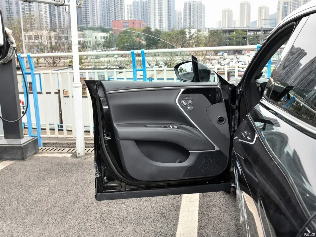 アビタ11 電動車 555km 680km 長距離耐久性 双エンジンの5人座 4